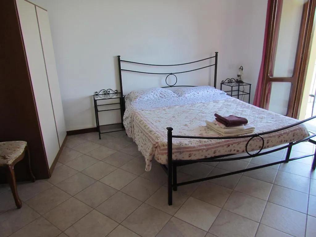 Agriturismo Madonna Dei Ceppi Lezzeno 0*,