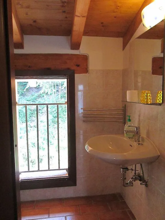 Agriturismo Madonna Dei Ceppi Lezzeno Italy